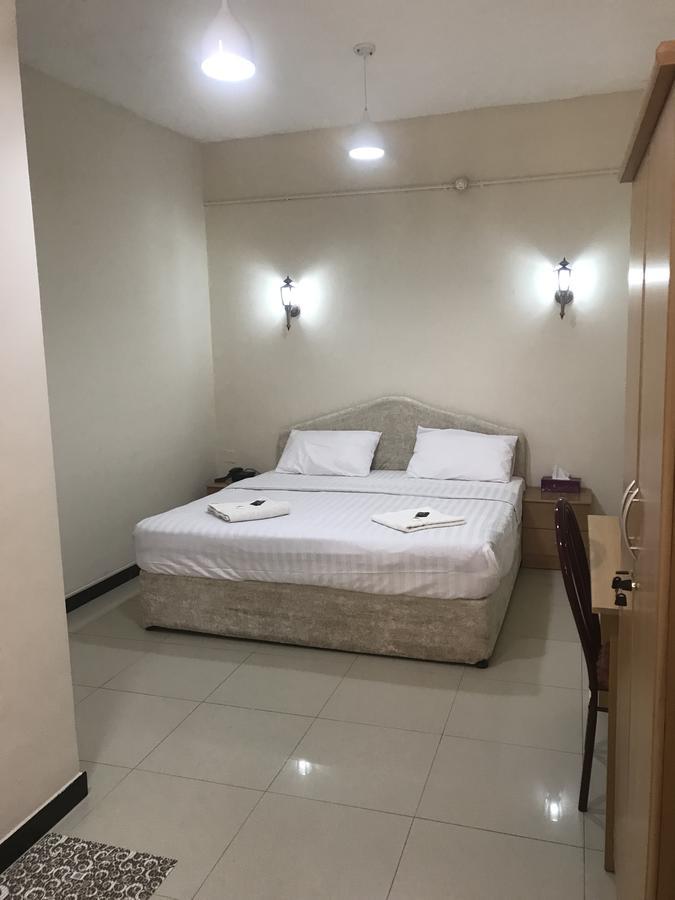 Al Hadow Hotel Mascate Esterno foto